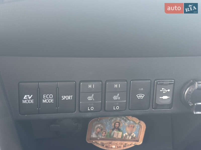 Внедорожник / Кроссовер Toyota RAV4 2016 в Киеве фото 25 Внедорожник / Кроссовер Toyota RAV4 2016 в Киеве