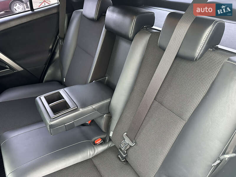 Внедорожник / Кроссовер Toyota RAV4 2016 в Киеве фото 30 Внедорожник / Кроссовер Toyota RAV4 2016 в Киеве