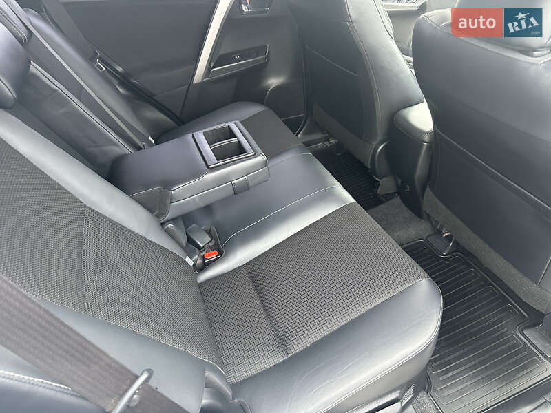Внедорожник / Кроссовер Toyota RAV4 2016 в Киеве фото 35 Внедорожник / Кроссовер Toyota RAV4 2016 в Киеве