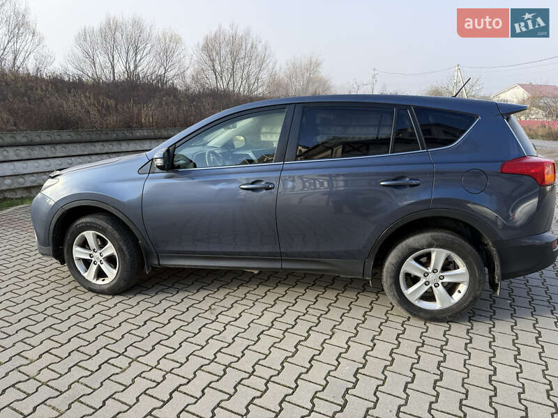 Внедорожник / Кроссовер Toyota RAV4 2014 в Ивано-Франковске фото 5 Внедорожник / Кроссовер Toyota RAV4 2014 в Ивано-Франковске
