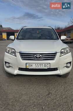 Внедорожник / Кроссовер Toyota RAV4 2012 в Здолбунове
