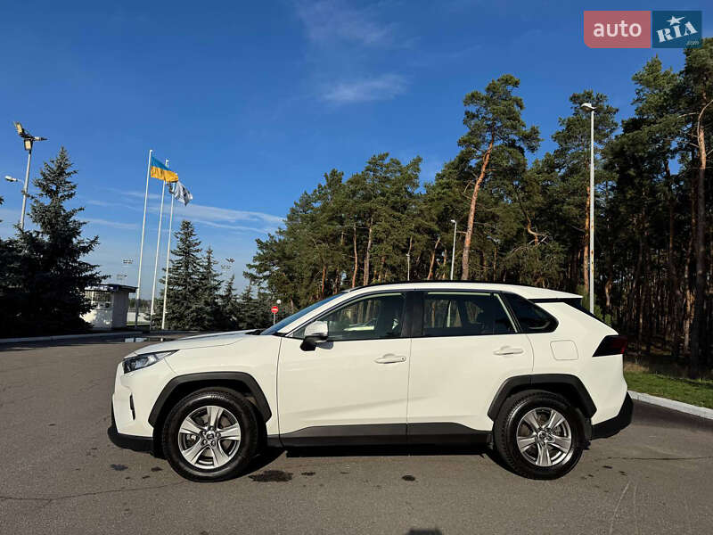 Внедорожник / Кроссовер Toyota RAV4 2022 в Киеве фото 10 Внедорожник / Кроссовер Toyota RAV4 2022 в Киеве