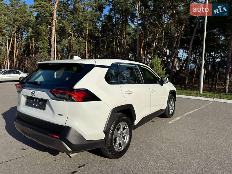 Внедорожник / Кроссовер Toyota RAV4 2022 в Киеве фото 19 Внедорожник / Кроссовер Toyota RAV4 2022 в Киеве