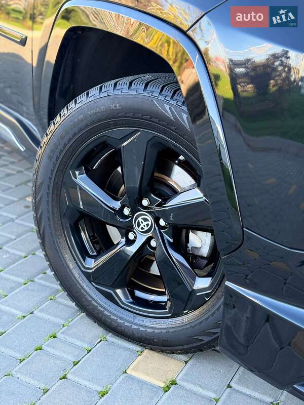 Позашляховик / Кросовер Toyota RAV4 2020 в Одесі
