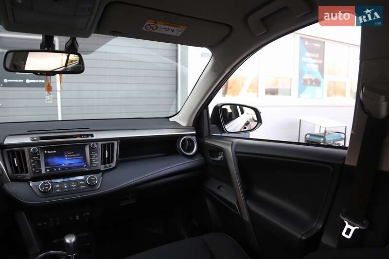 Внедорожник / Кроссовер Toyota RAV4 2017 в Киеве фото 15 Внедорожник / Кроссовер Toyota RAV4 2017 в Киеве