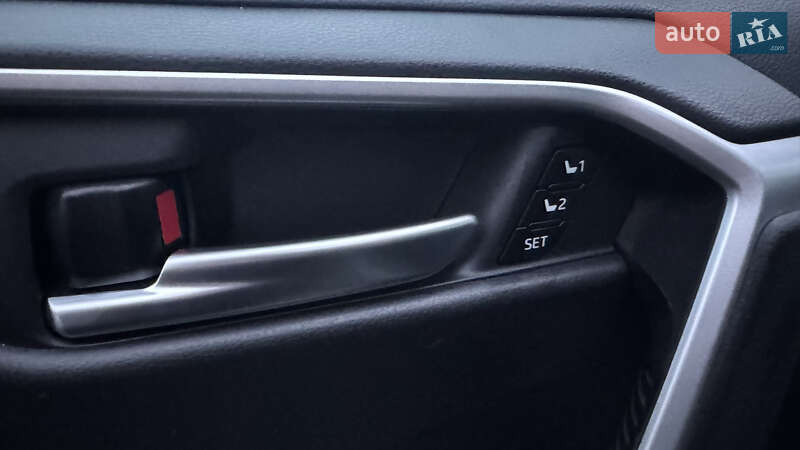 Позашляховик / Кросовер Toyota RAV4 2023 в Києві фото 4 Позашляховик / Кросовер Toyota RAV4 2023 в Києві