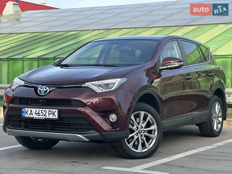 Внедорожник / Кроссовер Toyota RAV4 2017 в Киеве