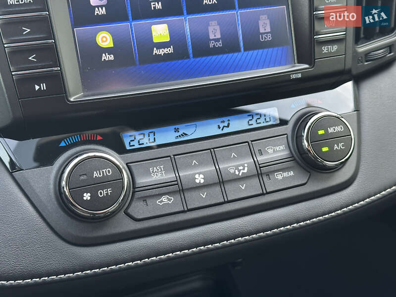 Внедорожник / Кроссовер Toyota RAV4 2017 в Киеве