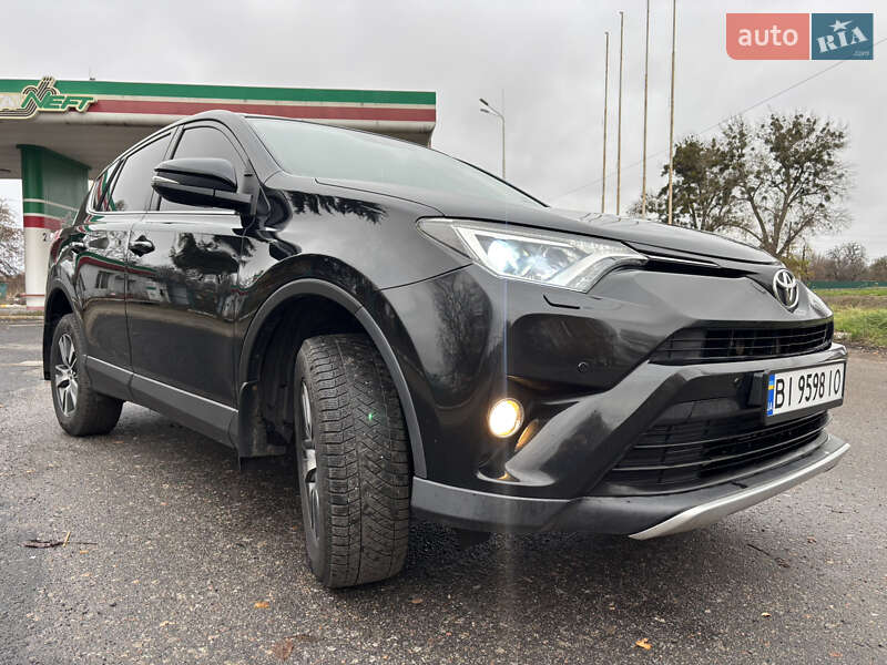 Внедорожник / Кроссовер Toyota RAV4 2015 в Гадяче фото 11 Внедорожник / Кроссовер Toyota RAV4 2015 в Гадяче