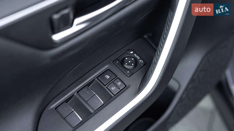 Внедорожник / Кроссовер Toyota RAV4 2023 в Львове