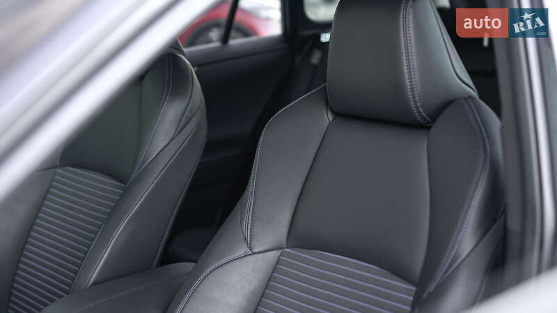 Внедорожник / Кроссовер Toyota RAV4 2023 в Львове