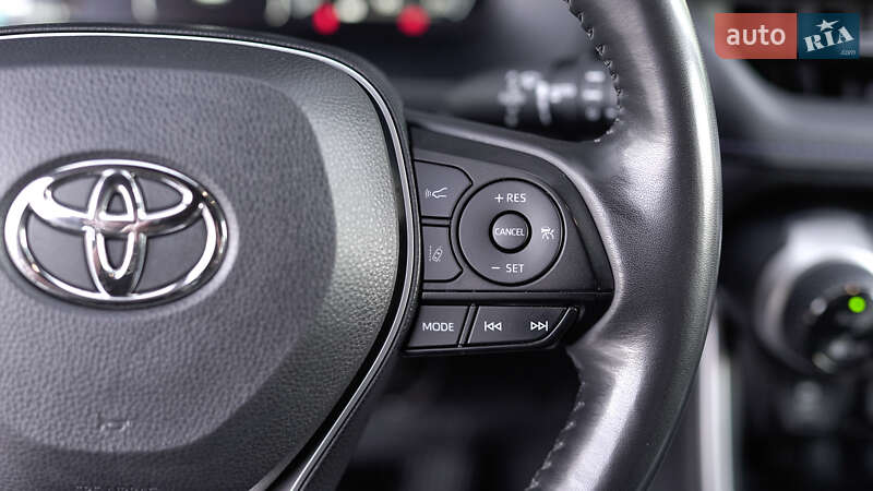Внедорожник / Кроссовер Toyota RAV4 2023 в Львове