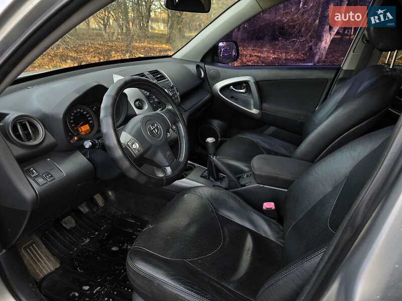 Внедорожник / Кроссовер Toyota RAV4 2007 в Хмельницком