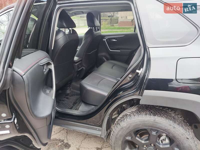 Внедорожник / Кроссовер Toyota RAV4 2019 в Киеве