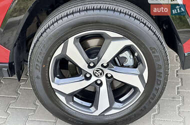 Внедорожник / Кроссовер Toyota RAV4 2021 в Киеве