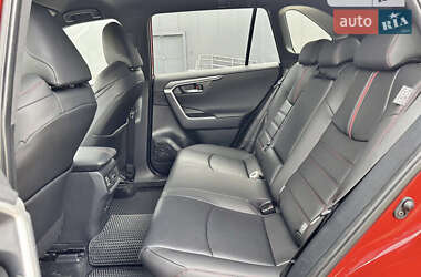 Внедорожник / Кроссовер Toyota RAV4 2021 в Киеве