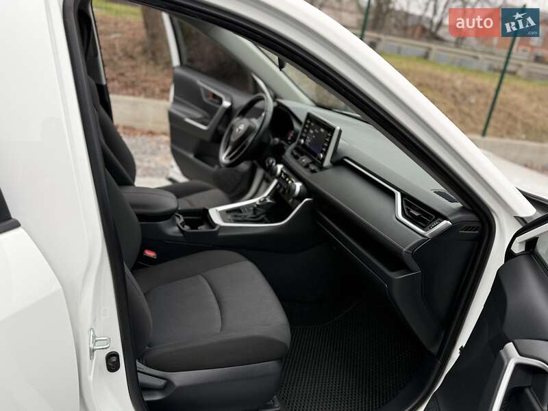 Внедорожник / Кроссовер Toyota RAV4 2020 в Виннице фото 35 Внедорожник / Кроссовер Toyota RAV4 2020 в Виннице
