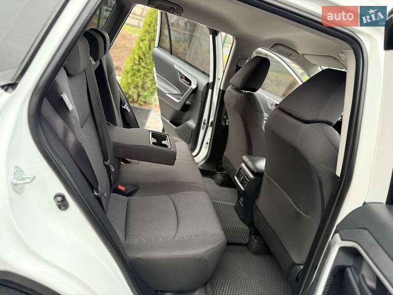 Внедорожник / Кроссовер Toyota RAV4 2020 в Виннице фото 36 Внедорожник / Кроссовер Toyota RAV4 2020 в Виннице