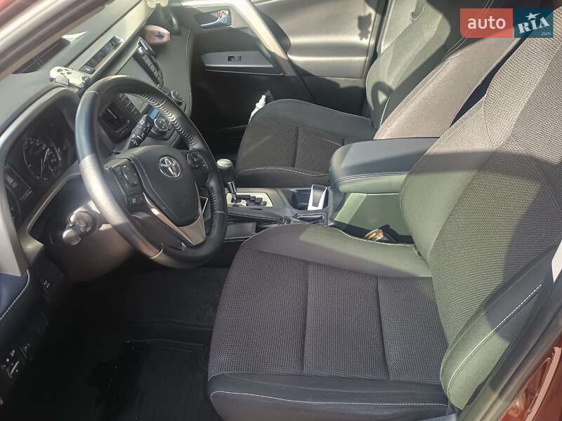 Позашляховик / Кросовер Toyota RAV4 2017 в Олександрії фото 2 Позашляховик / Кросовер Toyota RAV4 2017 в Олександрії
