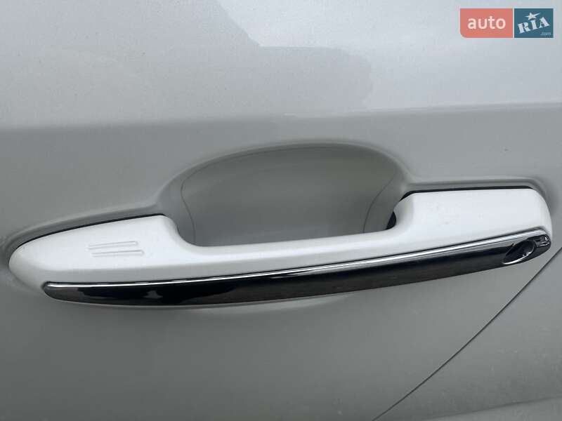 Внедорожник / Кроссовер Toyota RAV4 2019 в Киеве фото 11 Внедорожник / Кроссовер Toyota RAV4 2019 в Киеве