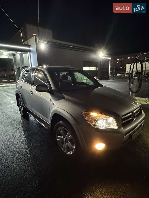 Позашляховик / Кросовер Toyota RAV4 2007 в Коростені