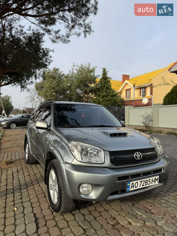 Позашляховик / Кросовер Toyota RAV4 2004 в Ужгороді фото 7 Позашляховик / Кросовер Toyota RAV4 2004 в Ужгороді