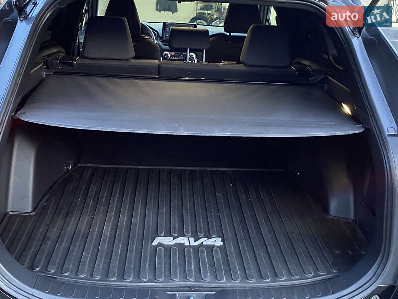 Внедорожник / Кроссовер Toyota RAV4 2022 в Самборе