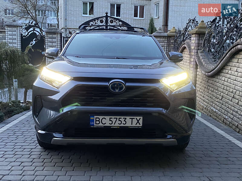 Внедорожник / Кроссовер Toyota RAV4 2022 в Самборе