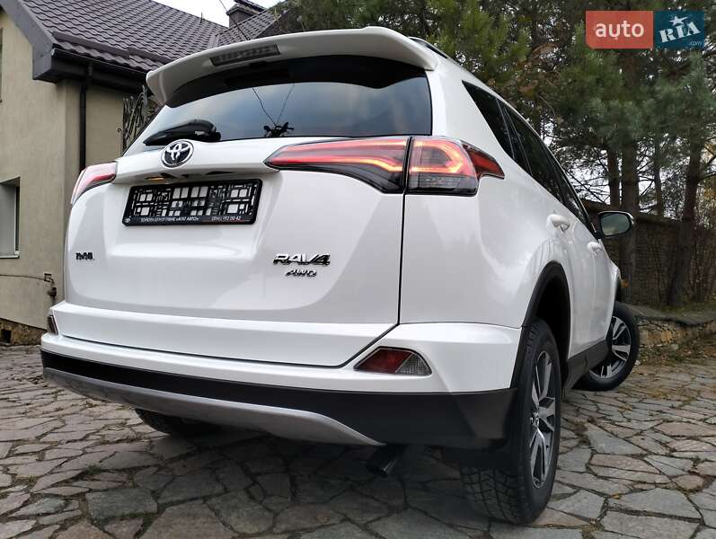 Внедорожник / Кроссовер Toyota RAV4 2018 в Ровно фото 30 Внедорожник / Кроссовер Toyota RAV4 2018 в Ровно