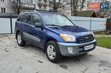 Внедорожник / Кроссовер Toyota RAV4 2003 в Бердичеве