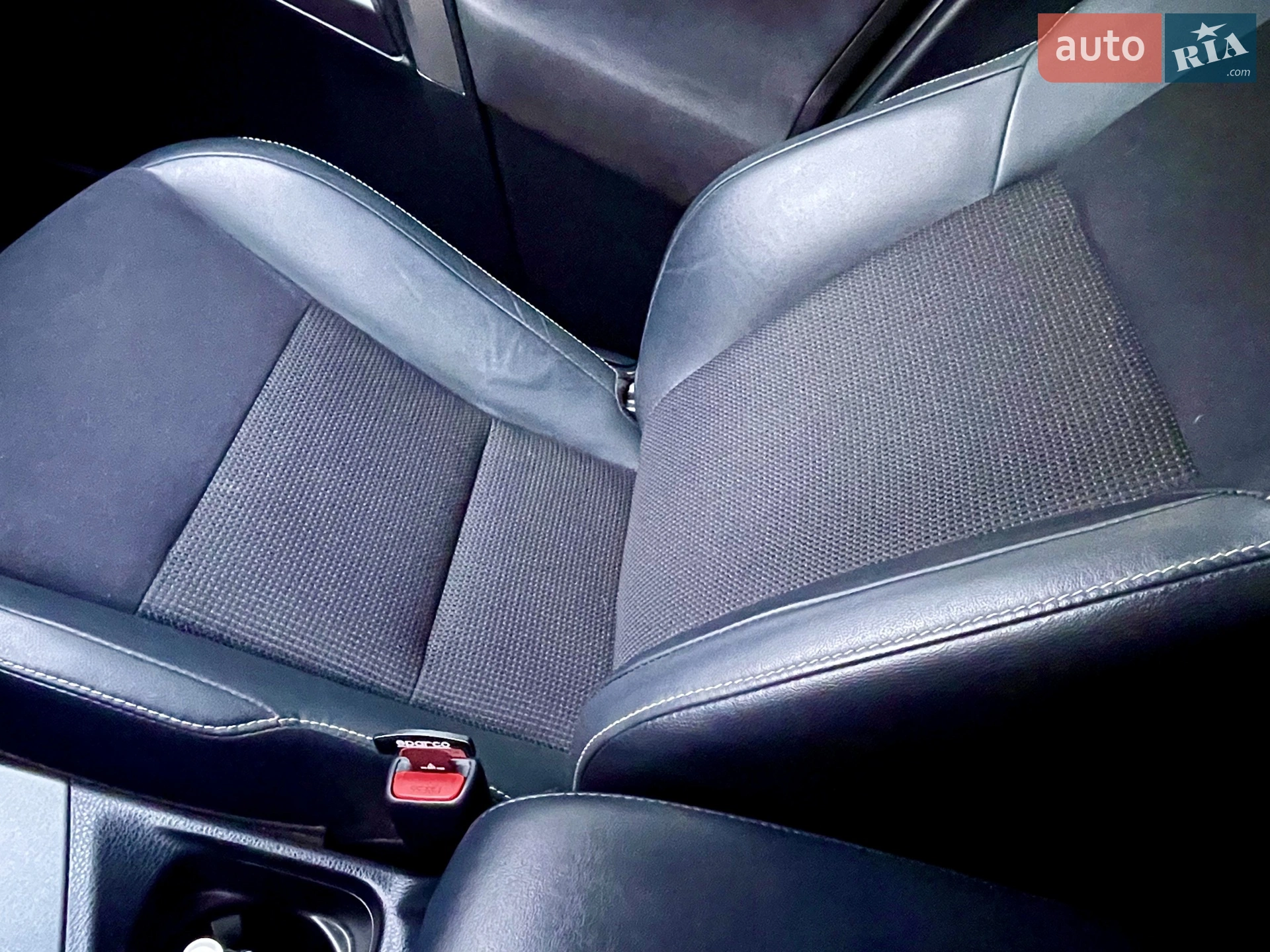 2017 Toyota RAV 4 - мініатюра 9