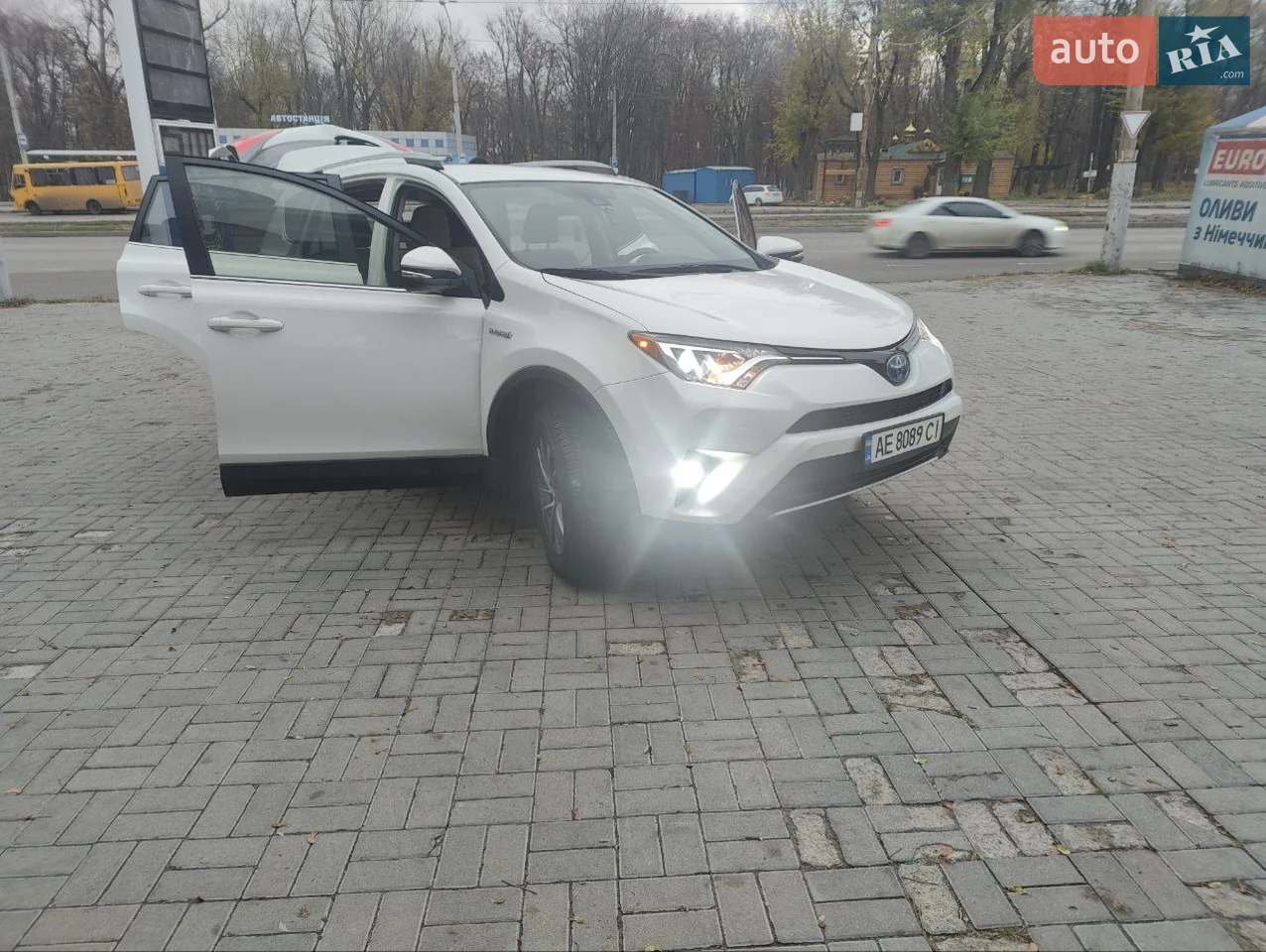 2018 Toyota RAV 4 - мініатюра 17