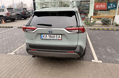 Внедорожник / Кроссовер Toyota RAV4 2021 в Киеве