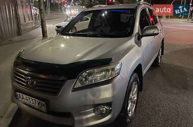 Внедорожник / Кроссовер Toyota RAV4 2012 в Киеве