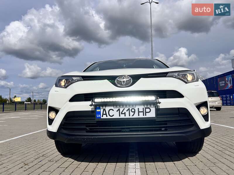 Внедорожник / Кроссовер Toyota RAV4 2018 в Нововолынске фото 31 Внедорожник / Кроссовер Toyota RAV4 2018 в Нововолынске