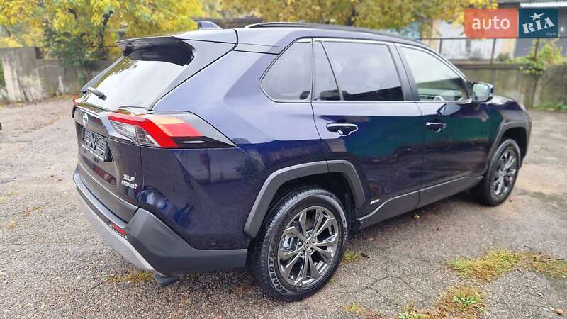 Позашляховик / Кросовер Toyota RAV4 2023 в Києві