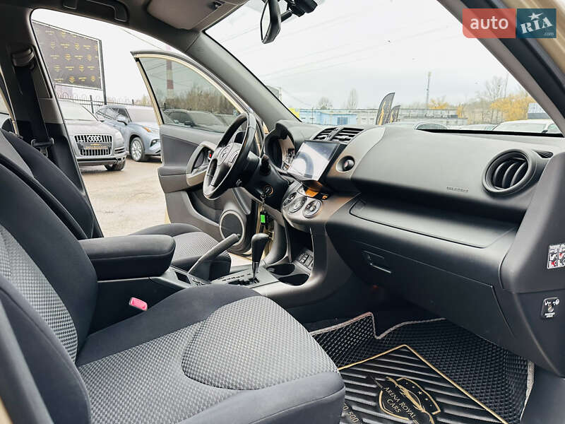Внедорожник / Кроссовер Toyota RAV4 2009 в Харькове