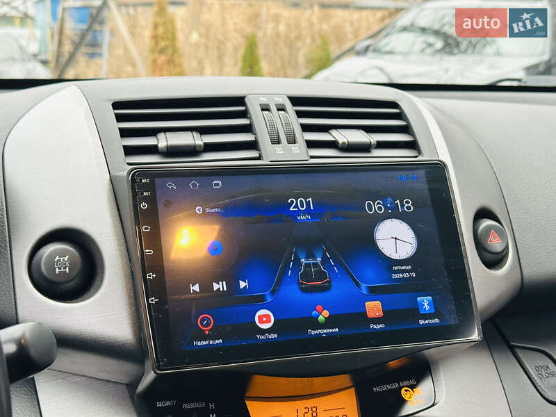 Внедорожник / Кроссовер Toyota RAV4 2009 в Харькове