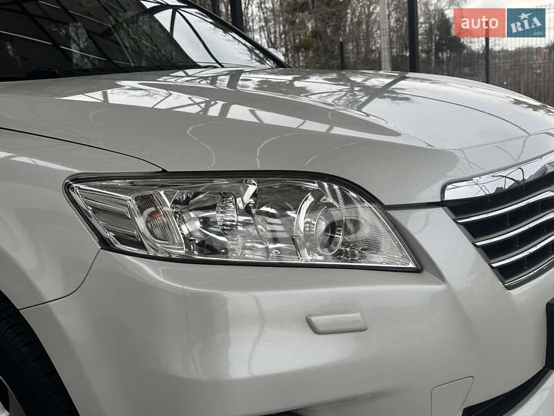 Внедорожник / Кроссовер Toyota RAV4 2011 в Виннице