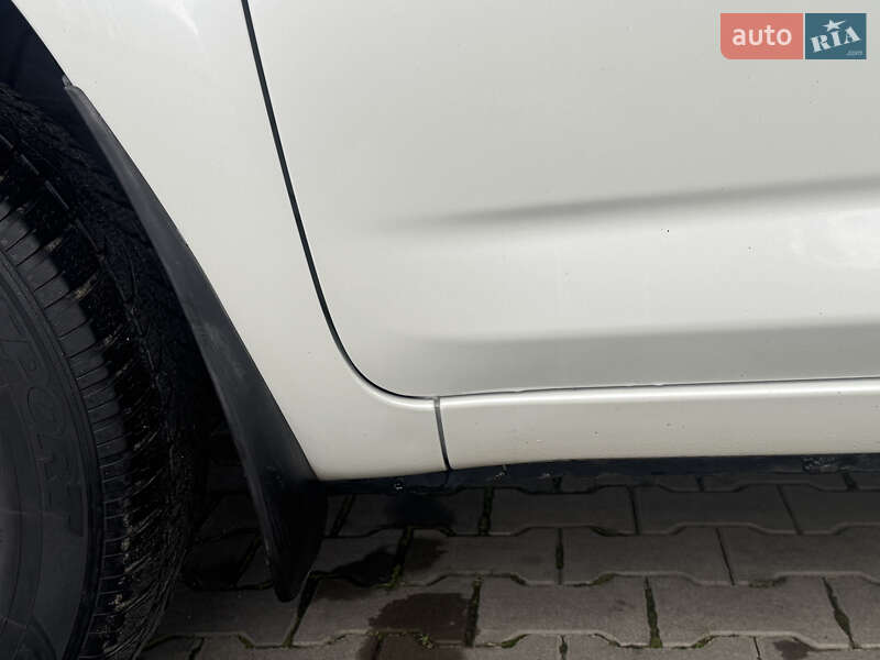 Внедорожник / Кроссовер Toyota RAV4 2011 в Виннице