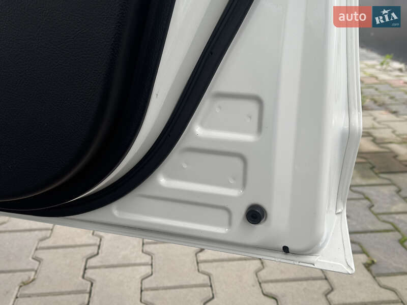 Внедорожник / Кроссовер Toyota RAV4 2011 в Виннице