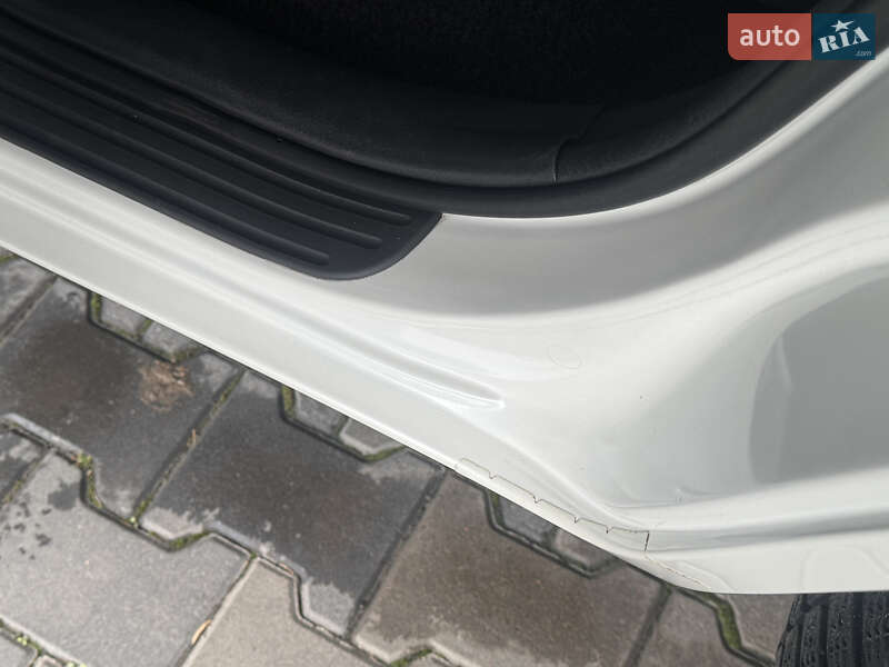 Внедорожник / Кроссовер Toyota RAV4 2011 в Виннице