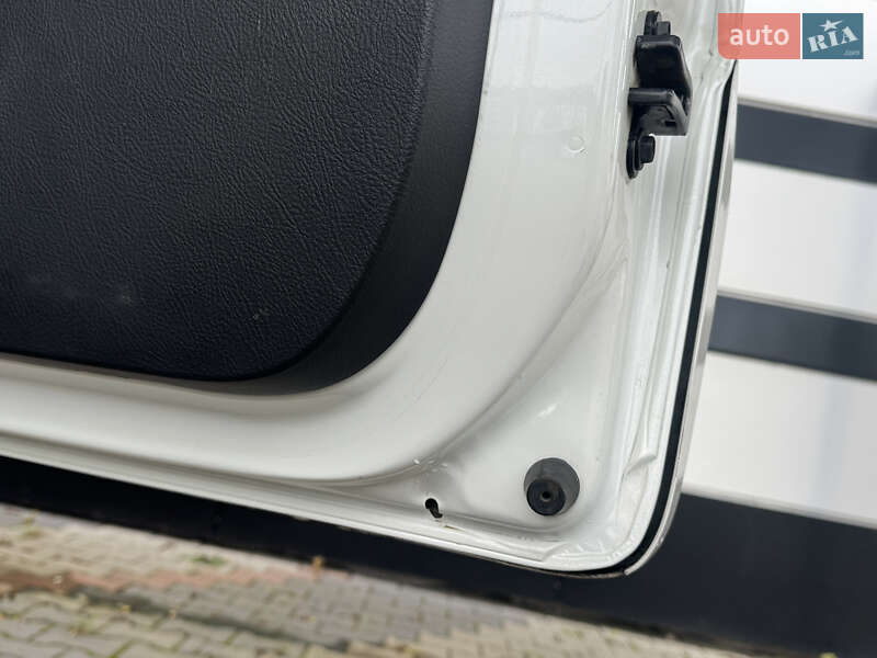 Внедорожник / Кроссовер Toyota RAV4 2011 в Виннице