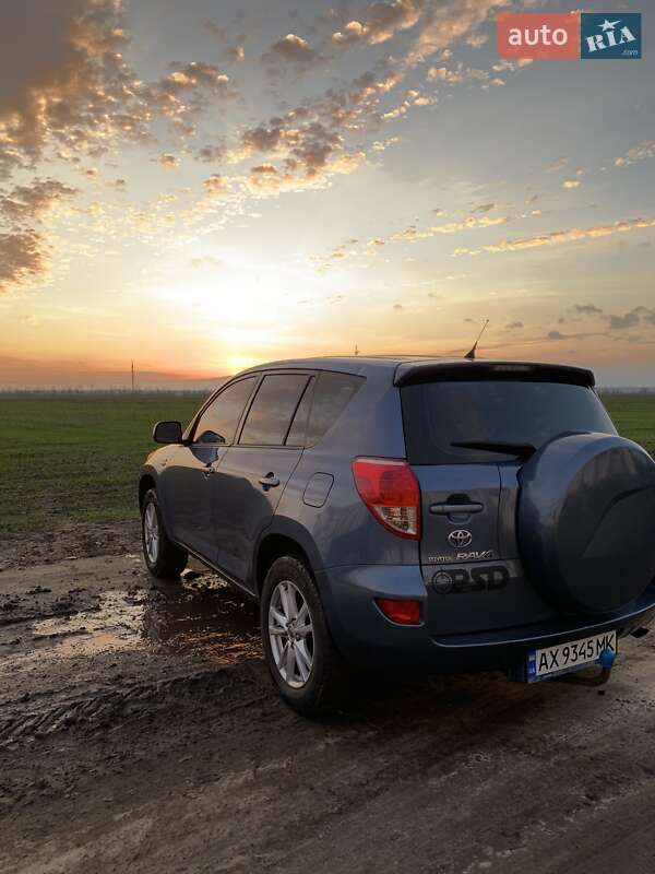 Позашляховик / Кросовер Toyota RAV4 2007 в Харкові