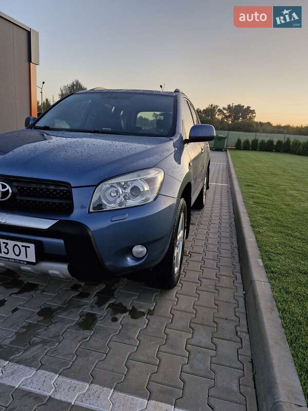 Позашляховик / Кросовер Toyota RAV4 2006 в Вінниці