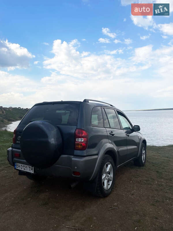 Внедорожник / Кроссовер Toyota RAV4 2004 в Киеве фото 2 Внедорожник / Кроссовер Toyota RAV4 2004 в Киеве
