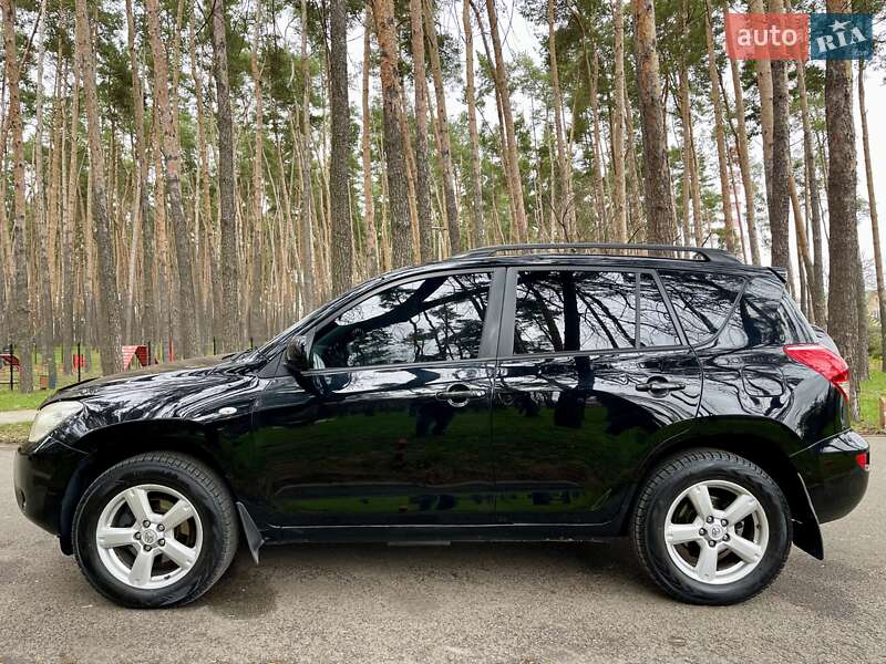 Внедорожник / Кроссовер Toyota RAV4 2008 в Киеве