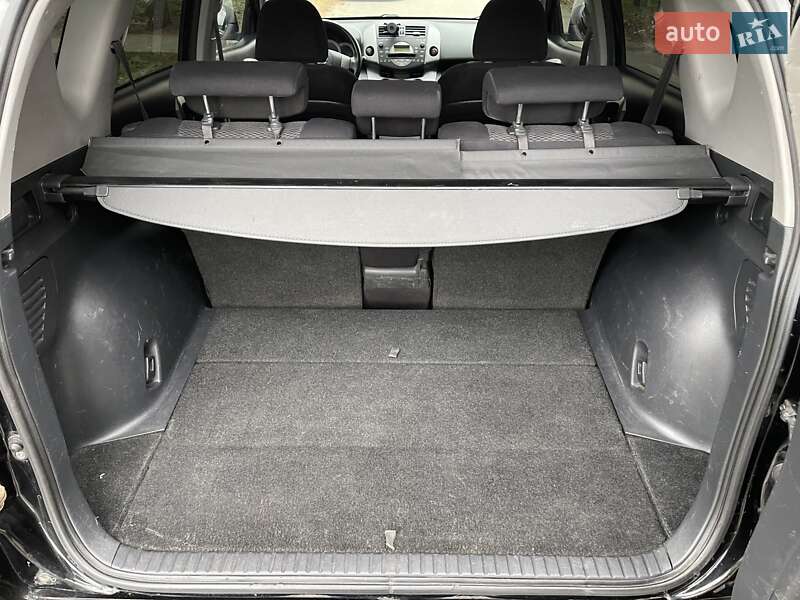 Внедорожник / Кроссовер Toyota RAV4 2008 в Киеве