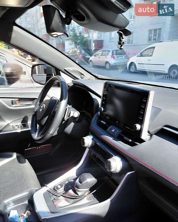 Позашляховик / Кросовер Toyota RAV4 2021 в Дніпрі фото 6 Позашляховик / Кросовер Toyota RAV4 2021 в Дніпрі