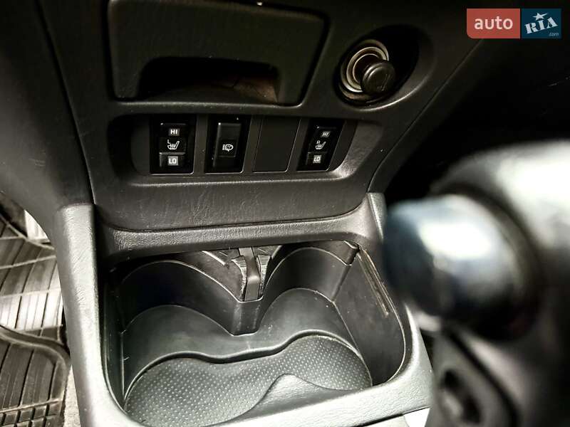 Внедорожник / Кроссовер Toyota RAV4 2005 в Солотвине